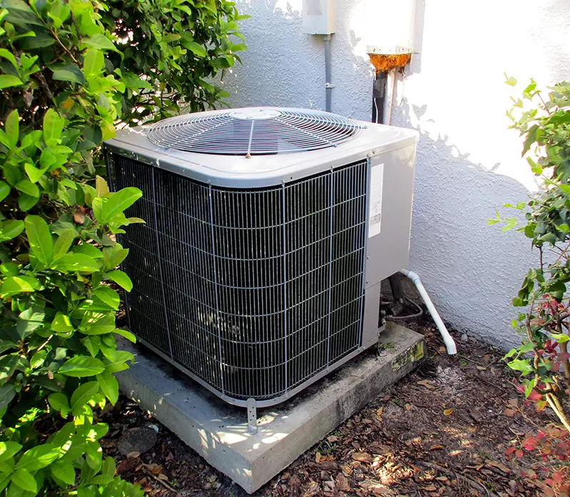 AC unit on the side of a Florida residental home